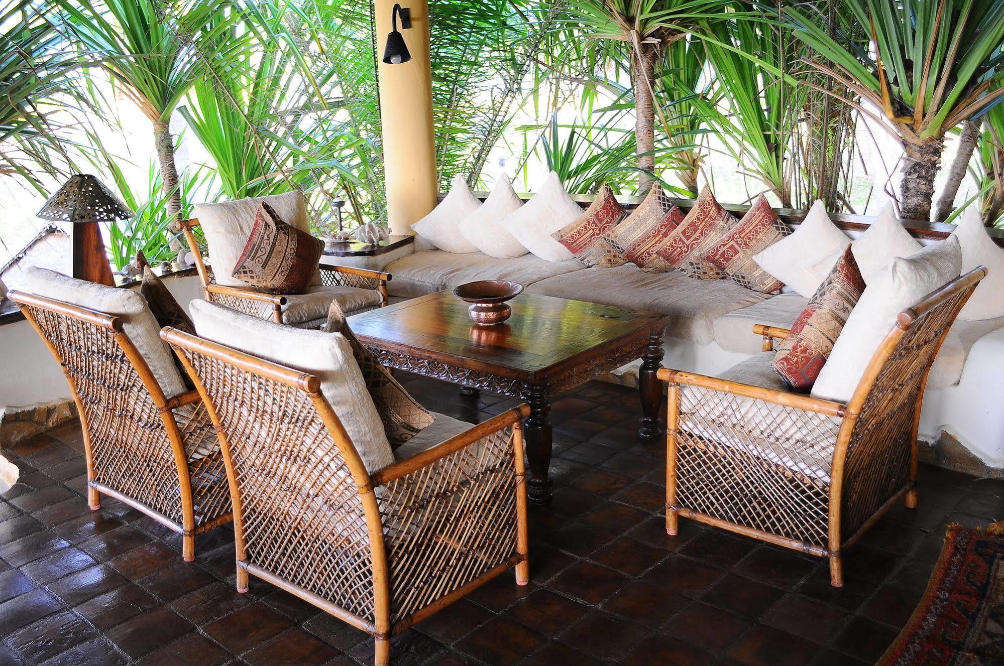 Kinasi Lodge Utende Extérieur photo