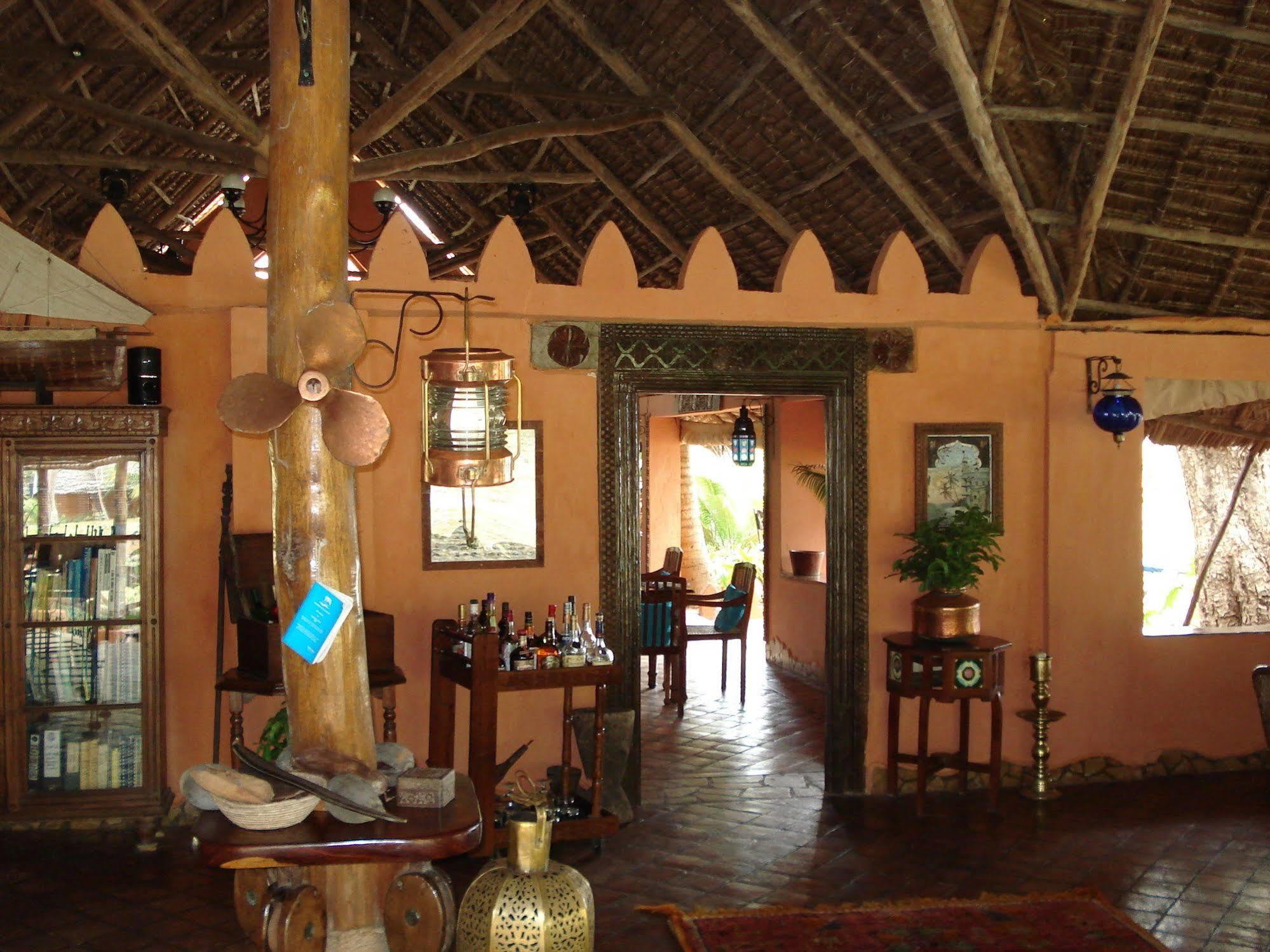 Kinasi Lodge Utende Extérieur photo