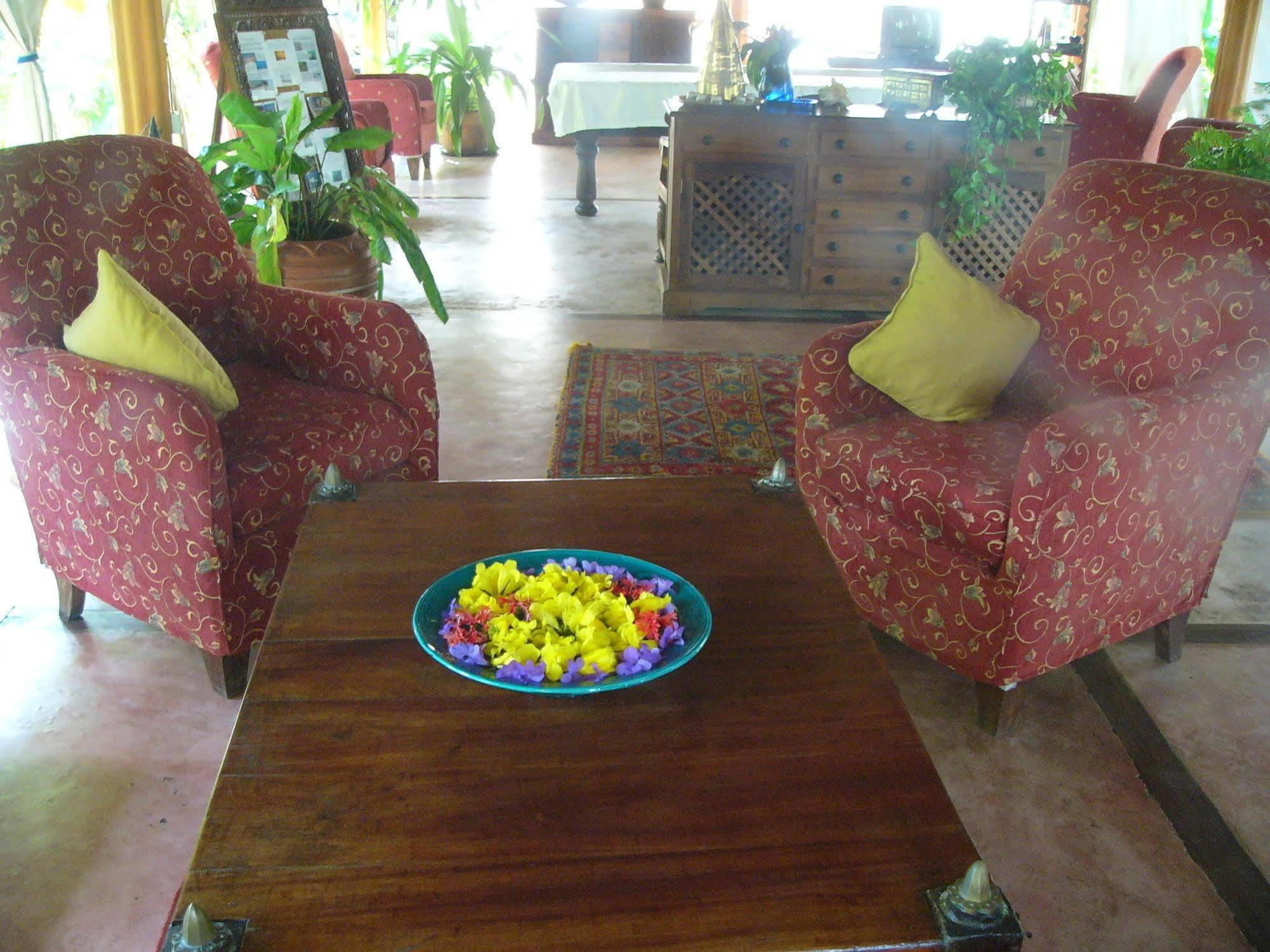 Kinasi Lodge Utende Extérieur photo