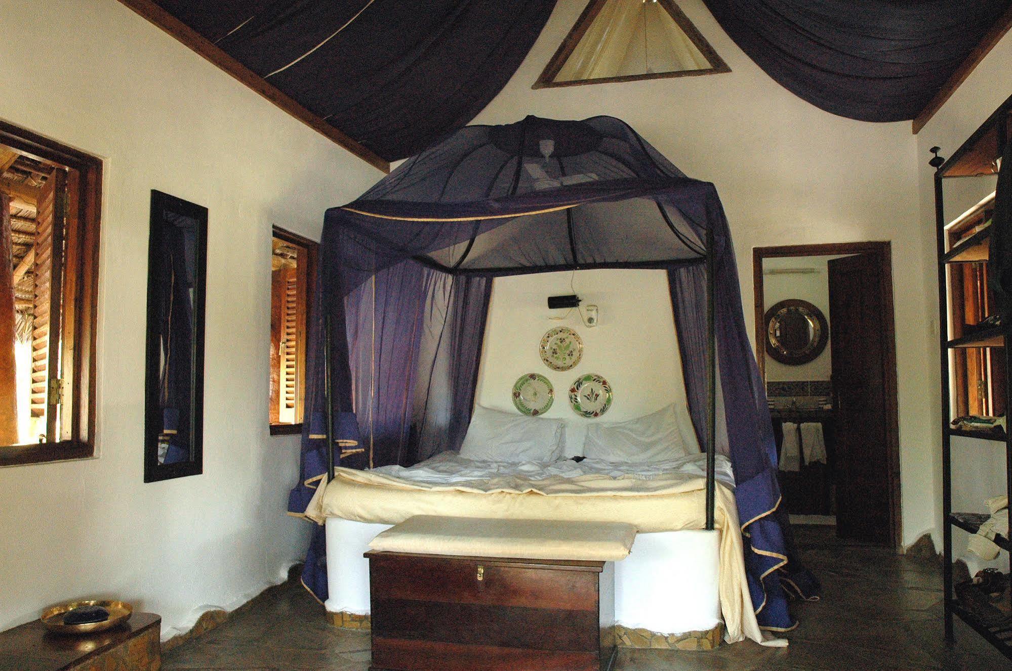 Kinasi Lodge Utende Extérieur photo
