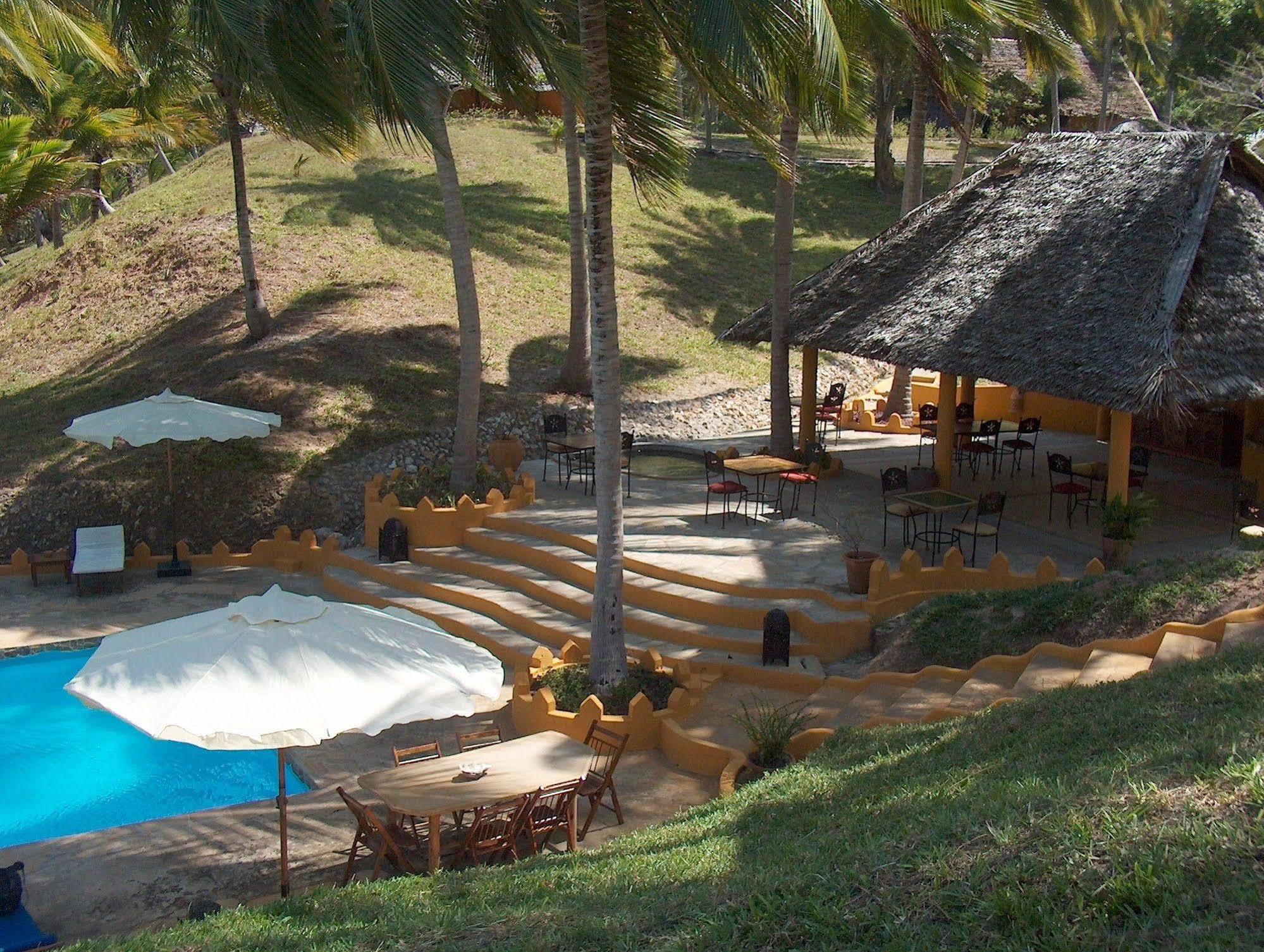 Kinasi Lodge Utende Extérieur photo
