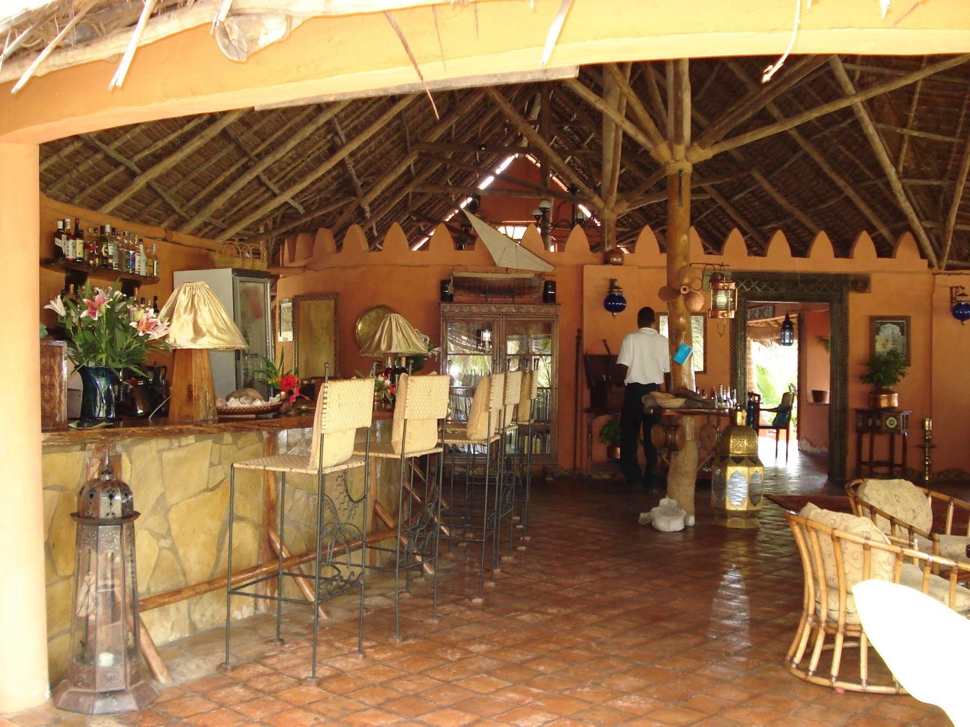 Kinasi Lodge Utende Extérieur photo